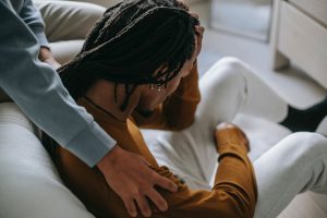 CBD ed emicrania: cause, benefici e quale prodotto usare