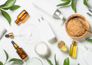 CBD in Cosmetica: la tendenza nella cura della pelle e dei capelli con il cannabidiolo.