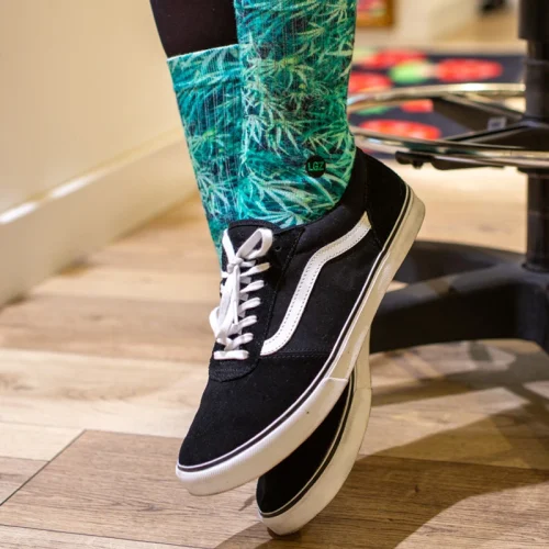 88101 LGZ Crew Sock Classic Leaves model 01
